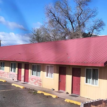 Juniper Motel Madras Exterior foto